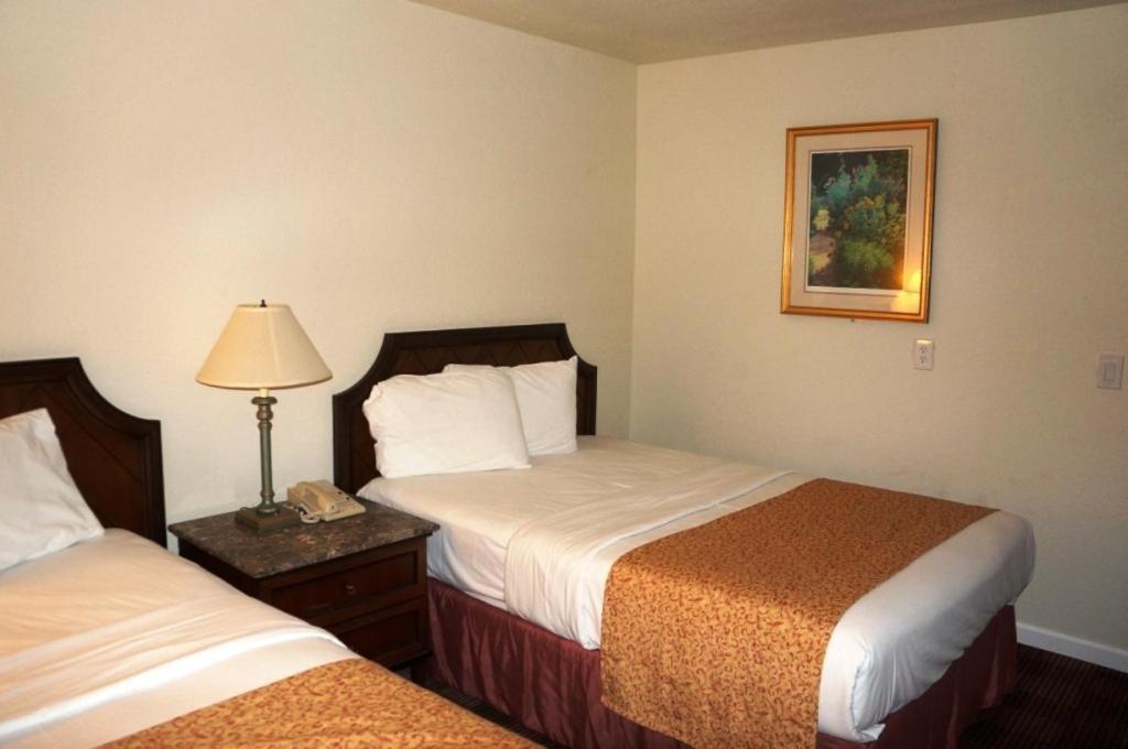 Waterford Inn 2*
